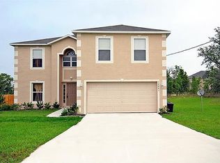 12481 House Finch Rd, Weeki Wachee, FL 34614