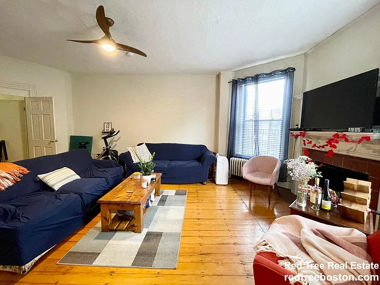 914 Beacon St #2 — Photo 1