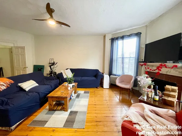914 Beacon St APT 2, Boston, MA 02215