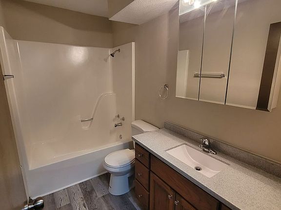4th image of 3535-3545-3565 Central Ln #3545-B