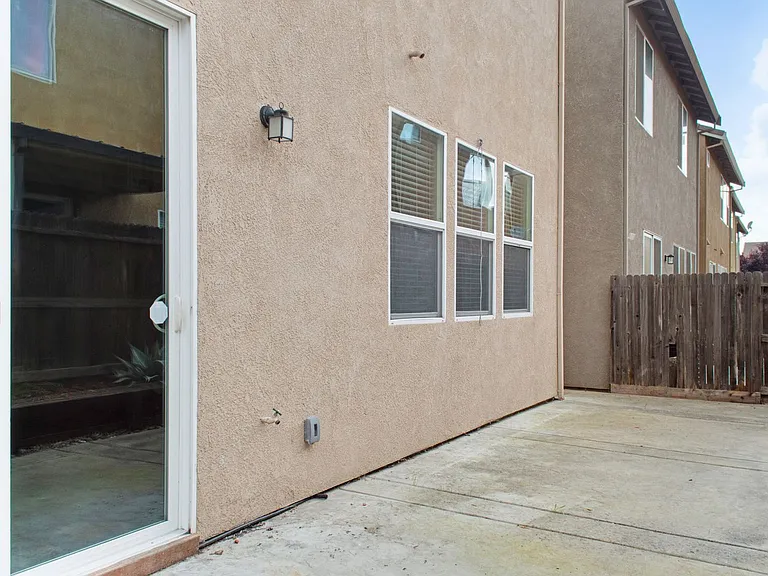 3249 Torrance Ave — Photo 34