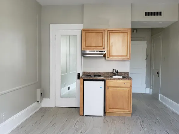 1324 Locust St #1, Philadelphia, PA 19107