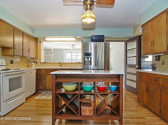 3rd image of 2044 N 76th Ct