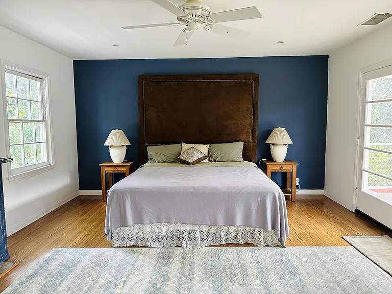 2400 Benedict Canyon Dr — Photo 29