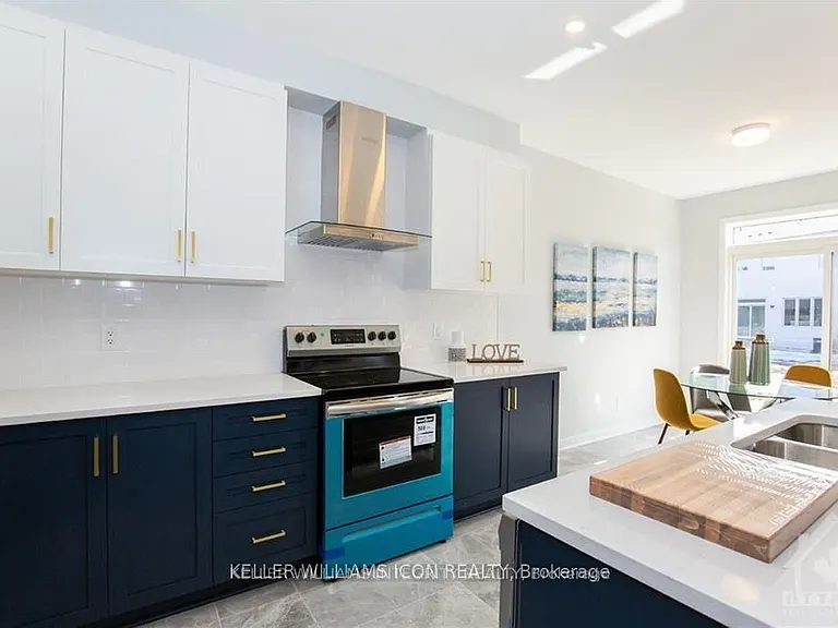 212 Ormiston Cres — Photo 12
