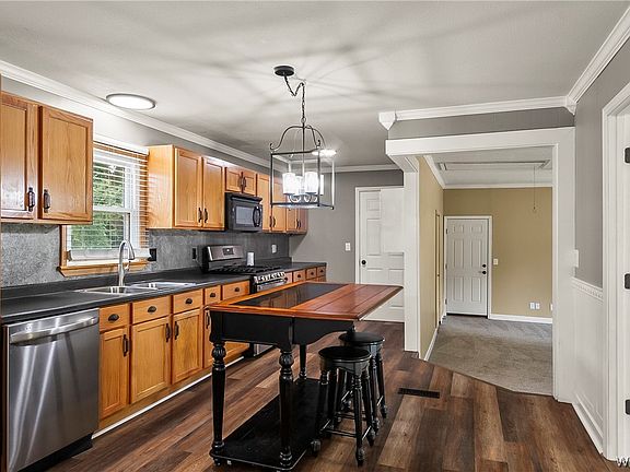 3rd image of 6205 Cottonwood Ln