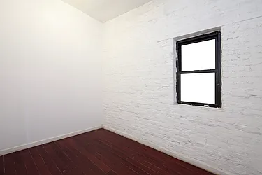 Rented by R New York