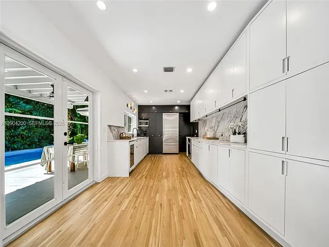 1010 Placetas Ave — Photo 6