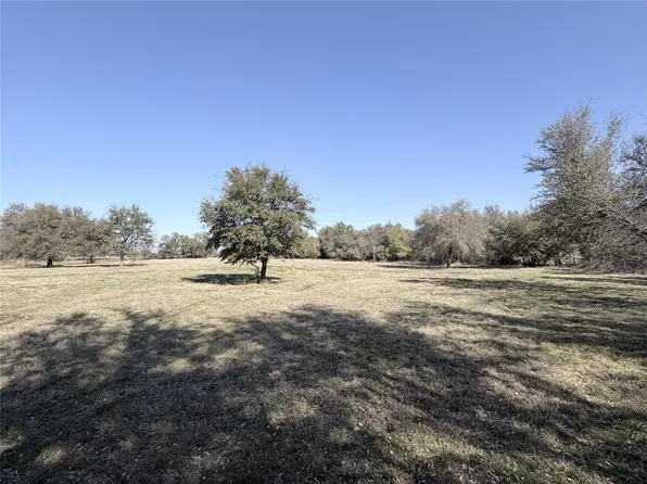 7 Lakewood Dr, Whitney, TX 76692