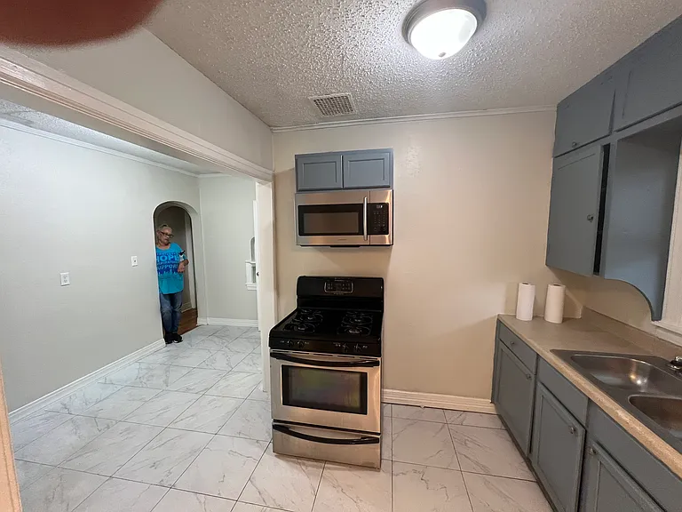 615 S Zunis Ave — Photo 8