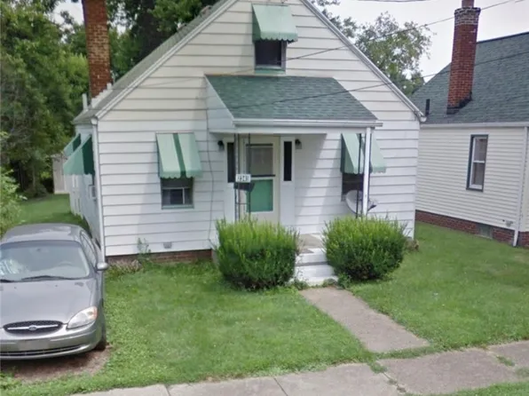 2345 21st St NE, Canton, OH 44705
