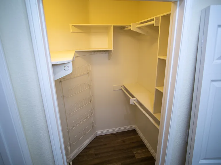 2042 Coolidge St — Photo 13