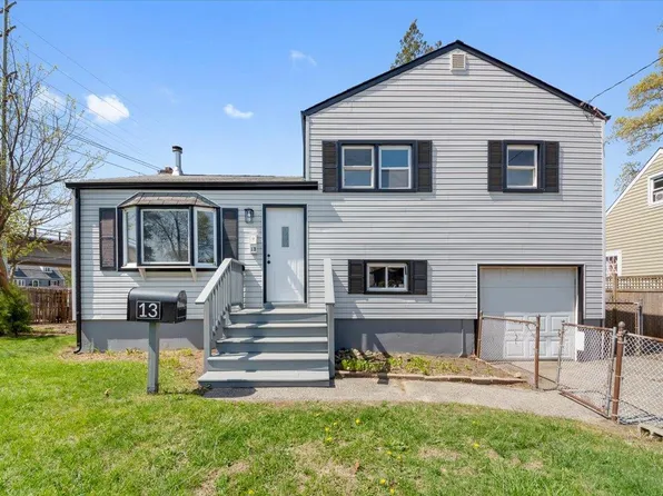 13 N Fulton Avenue, Lindenhurst, NY 11757