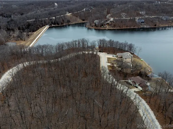 41 Chessman Dr, Lake Ozark, MO 65049