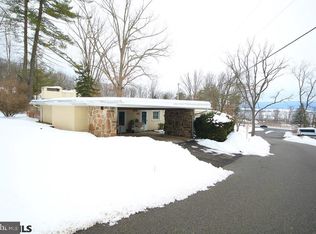 140 Timberwood Trail Ctr, Hall, PA