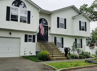 66 Willis Ave, Amityville, NY 11701