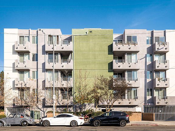 2nd image of 5818 Whitsett Ave #Ph2