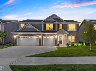 900 Parker Ln, Westfield, IN 46074