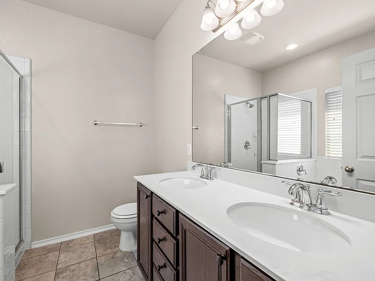 1214 Lonesome Oak Dr — Photo 17
