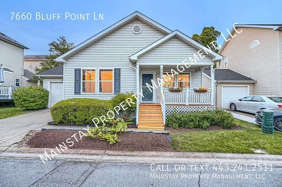 7660 Bluff Point Ln