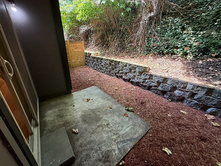 19535 River Rd #5 — Photo 10