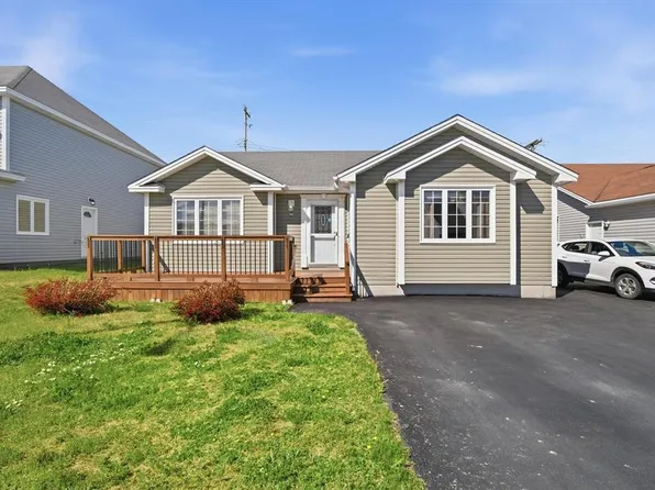 98 Castle Bridge Drive, St. John's, NL A1H0C7