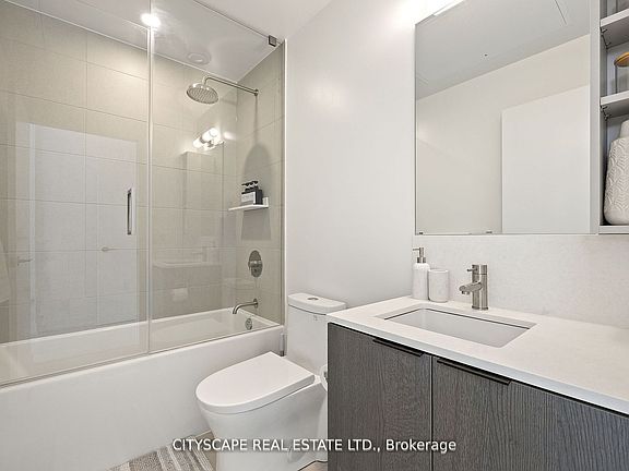 5th image of 55 Mercer St S #1802