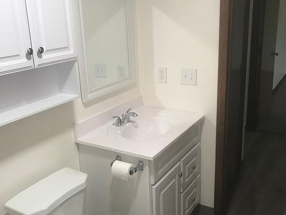 3rd image of 2175 Amy Dr APT 4