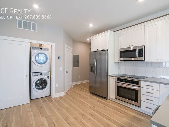 4th image of 2621-23 W Jefferson St #2F