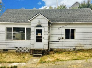 285 Pitt St, Gardiner, OR 97441