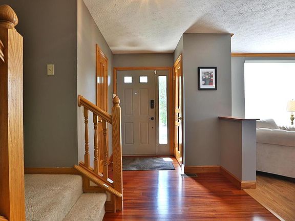 3rd image of 5300 Longshadow Dr
