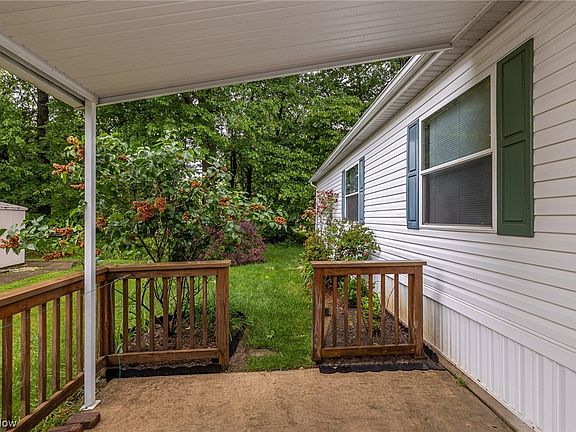 5th image of 69 Periwinkle Dr