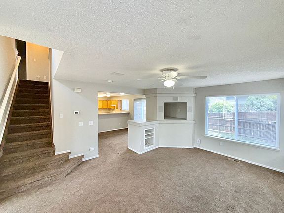 3rd image of 4899 Saddle Ridge Dr