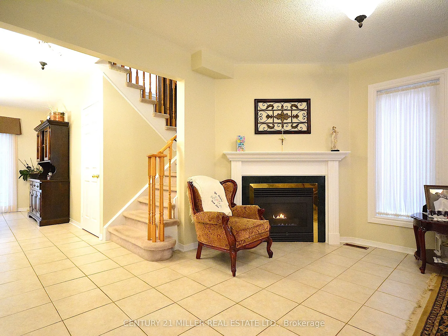 3 bed, $3,890 — Photo 4