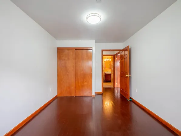 132-36 Pople Avenue image 8 of 19