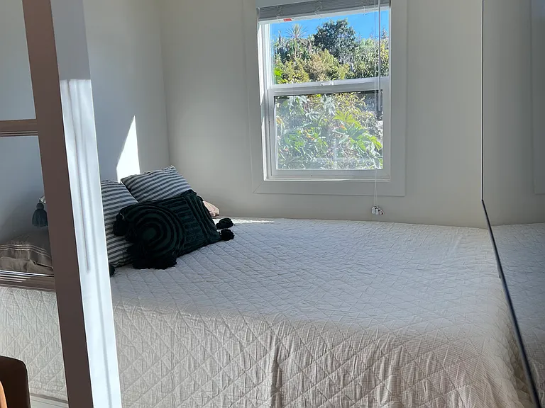 Los Cerritos Ln — Photo 11