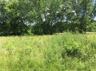 28636 W Roberts Rd, Barrington, IL 60010