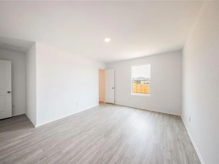 2867 Rosefinch — Photo 19