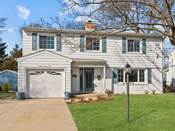 1861 Winnetka Ave, Northfield, IL 60093