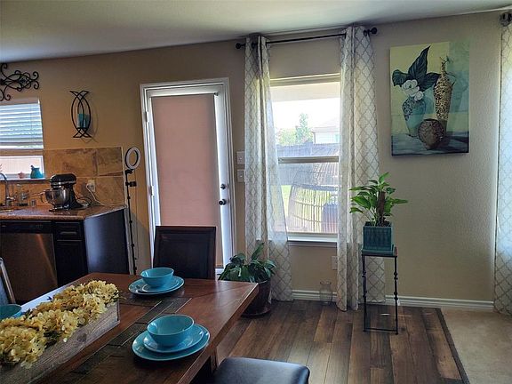 5th image of 4522 Evergreen Ln