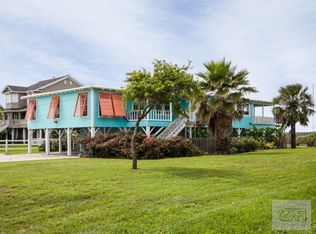 6901 Driftwood Ln, Galveston, TX 77551