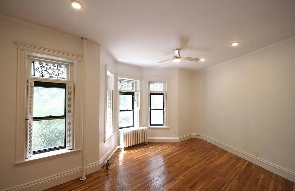 2 bed, $3,500 — Photo 3