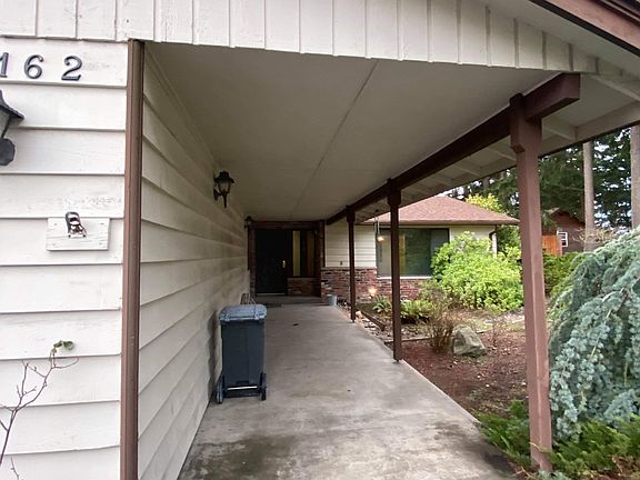 2nd image of 2162 Crosswoods Cir