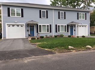 99 Hooper Rd, Dedham, MA 02026