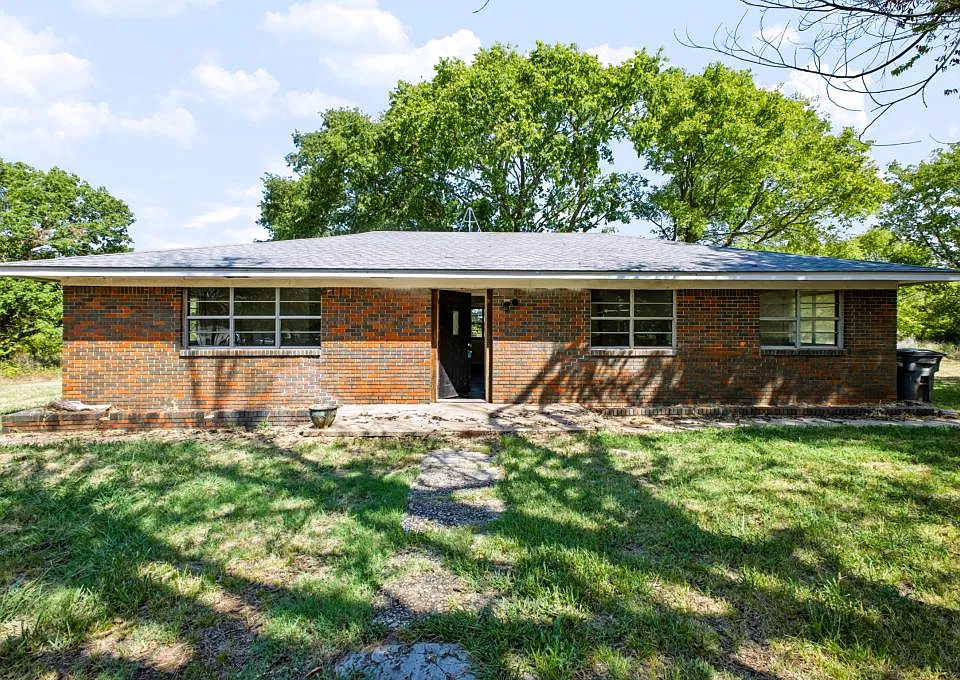 18642 County Road 1500