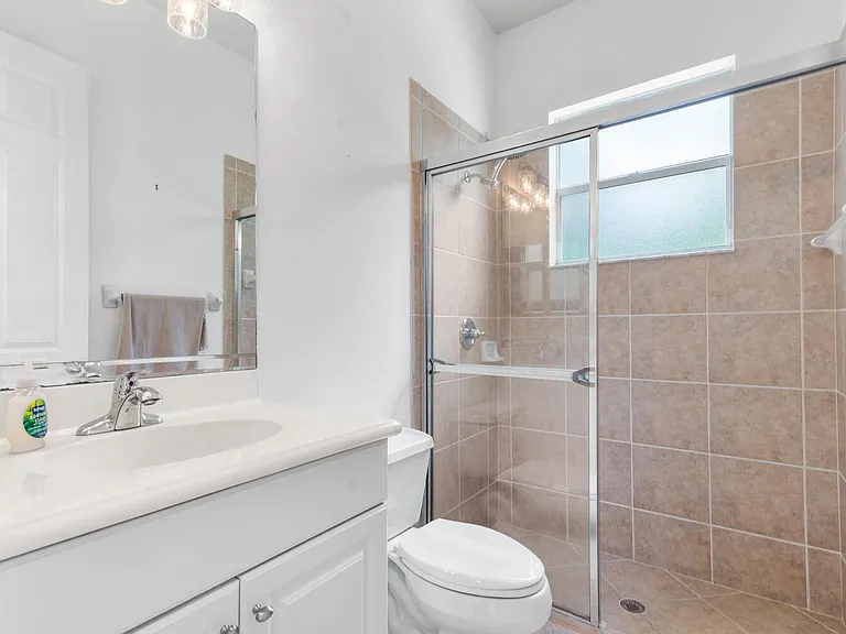 544 Edgebrook Ln — Photo 22