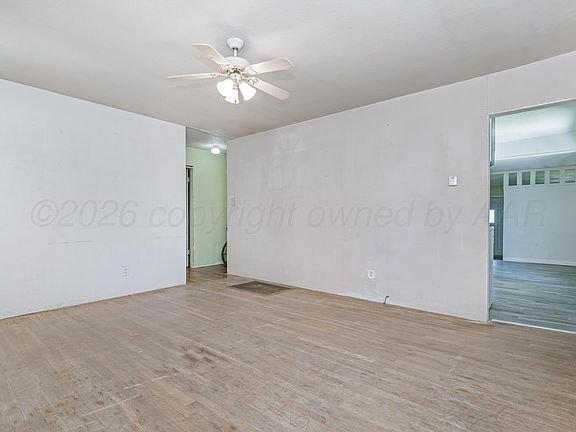 3rd image of 4606 S Hayden St