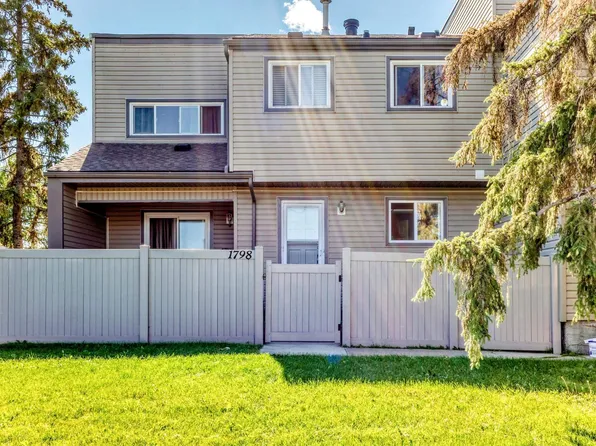 1798 Lakewood Rd S, Edmonton, AB T6K 3Y1