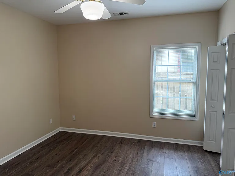 139 Canterbury Dr — Photo 19