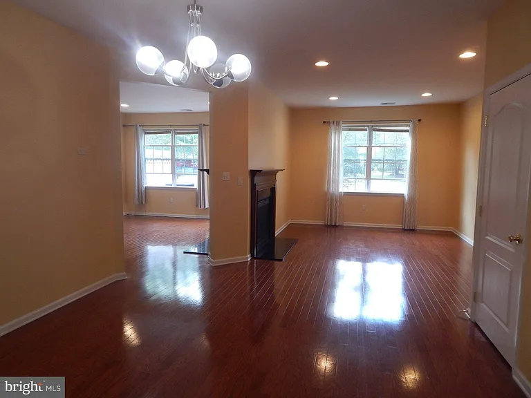 4 Blake Dr — Photo 9